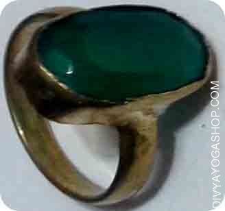 green-stone-ring.jpg